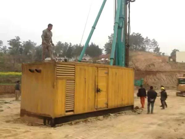 治多如何判断水冷式机油散热器密封件是否需要更换?